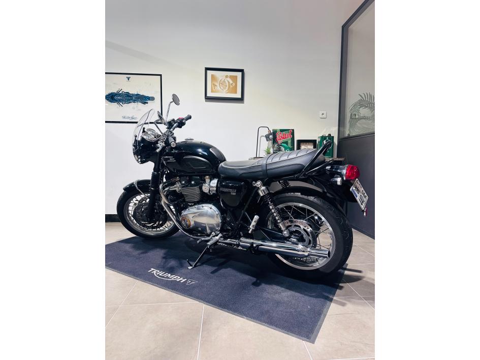 TRIUMPH BONNEVILLE T120