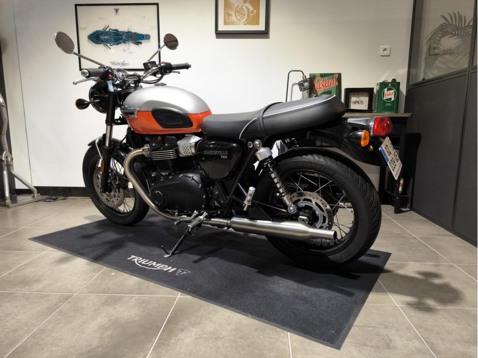 TRIUMPH BONNEVILLE T100 A2 (DEBRIDAGE POSSIBLE)