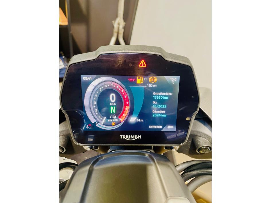 TRIUMPH SPEED TRIPLE 1200 RS