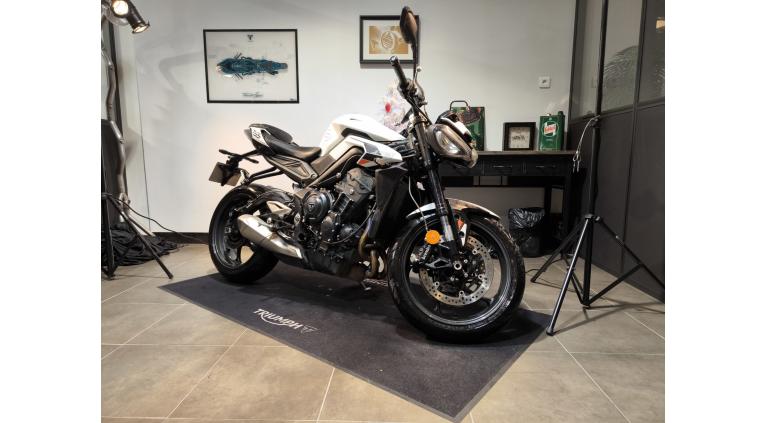 TRIUMPH STREET TRIPLE 765 R