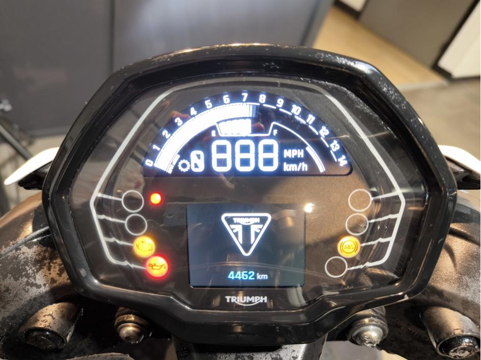 TRIUMPH STREET TRIPLE 765 R A2 (DEBRIDAGE POSSIBLE)
