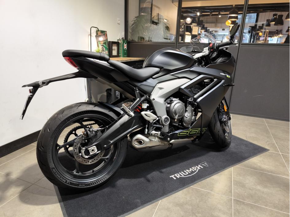 TRIUMPH DAYTONA 660 A2 (DEBRIDAGE POSSIBLE)