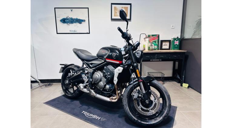 TRIUMPH TRIDENT 660