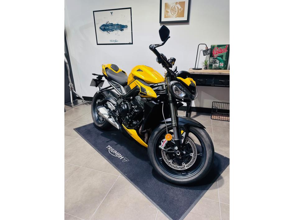 TRIUMPH STREET TRIPLE 765 RS