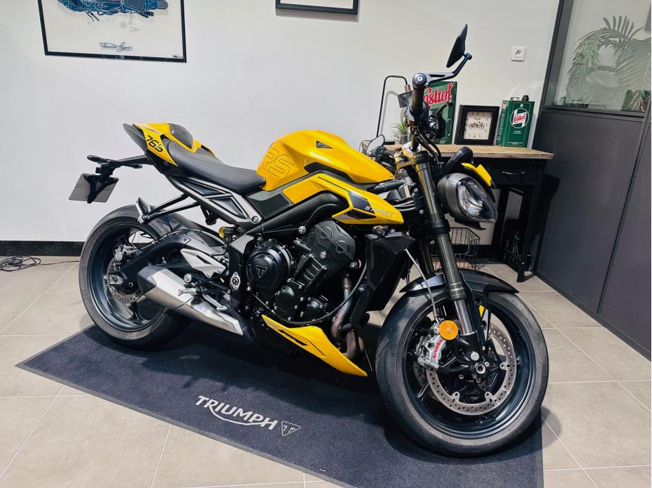 TRIUMPH STREET TRIPLE 765 RS