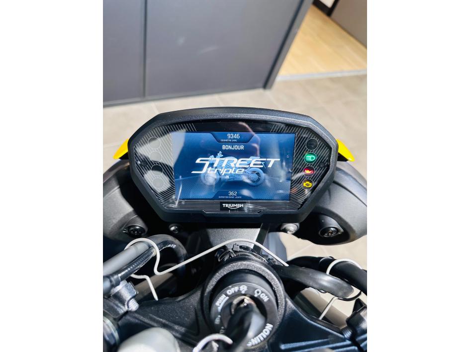 TRIUMPH STREET TRIPLE 765 RS